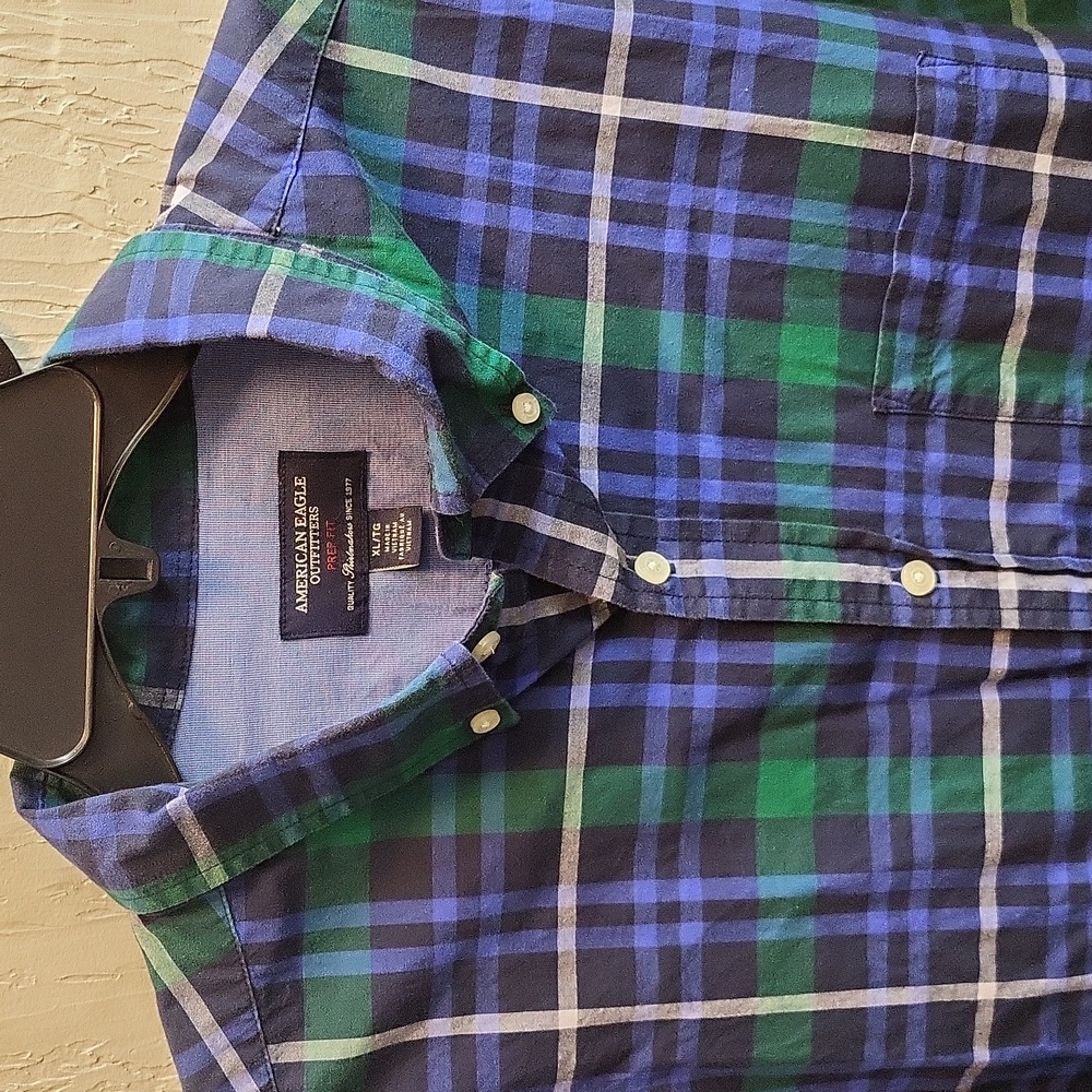 American Eagle Prep Fit Plaid Long Sleeve Button Down Shirt